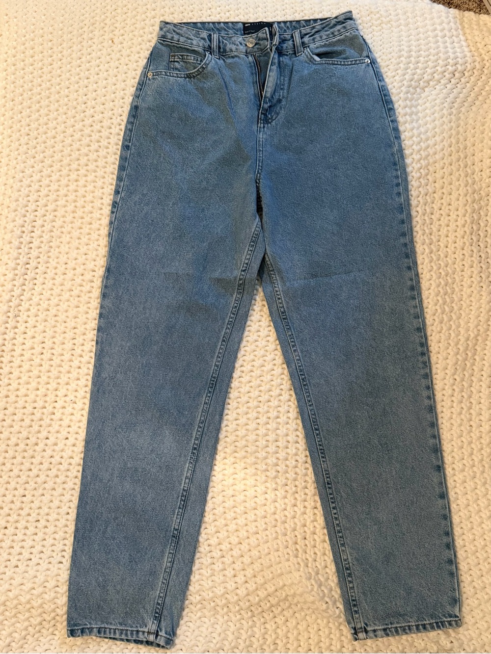 Classic ASOS High-Waist Women’s Jeans - Light Blue